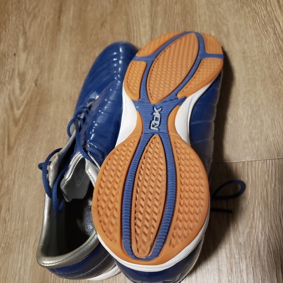 Unworn Reebok Blue Indoor Soccer Performance Shoes with Ankle Support - Picture 3 of 6